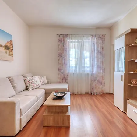 Appartement Laura, No 3 Maslenica