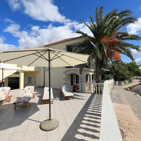 Apartamento Laura, No 3 Maslenica